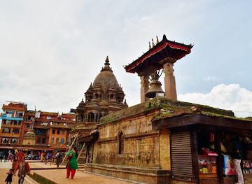 nepal/patan/mangal-bazaar/attraction/taleju-bell