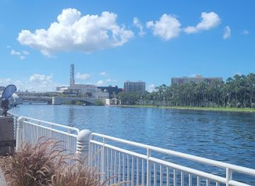 florida/tampa/attraction/macdill-park-on-the-riverwalk