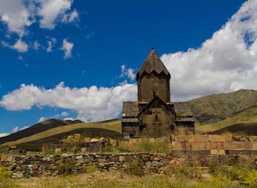 armenia/areni-wine-region/attraction/tanahat-monastery