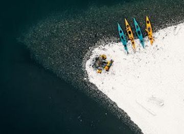 switzerland/thun/attraction/hightide-kayak-school-kayak-tours-on-lake-brienz-kayak-rentals-british-canoeing-certified-coaching-courses