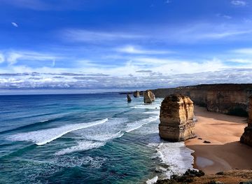 australia/great-ocean-road/attraction/twelve-apostles-viewpoint