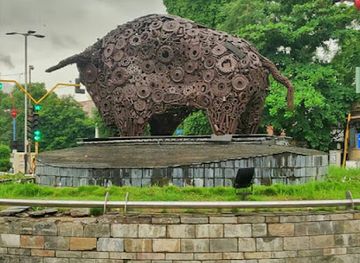 india/vadodara/fatehganj/attraction/bull-circle