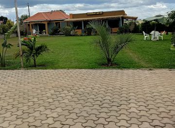 uganda/mbarara/attraction/roosty-s-gardens-restaurant