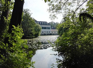 austria/vienna-woods/attraction/laudon-palace