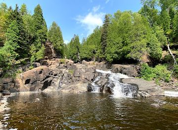 minnesota/tettegouche-state-park/attraction/cascade-falls