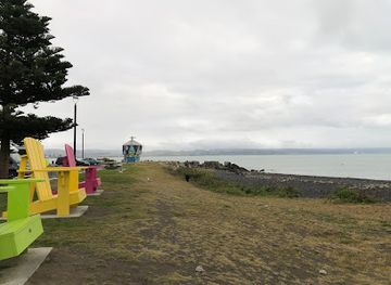 new-zealand/hawke-s-bay/attraction/ahuriri-s-giant-chairs