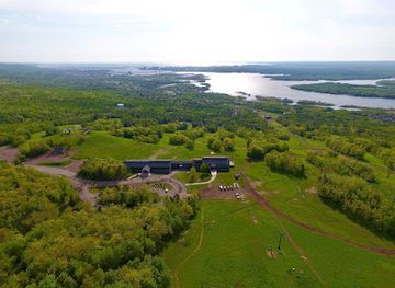 minnesota/lake-superior/attraction/spirit-mountain-recreation-area