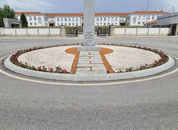 portugal/chaves/attraction/monumento-aos-herois-de-chaves