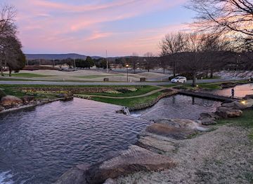 alabama/huntsville/attraction/hampton-cove-waterfall