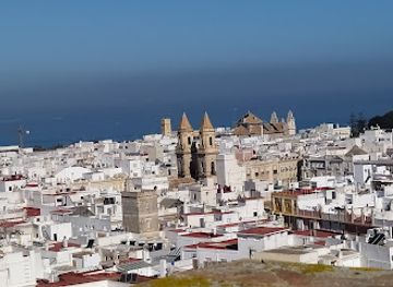 spain/cadiz/old-town/attraction/mina-square