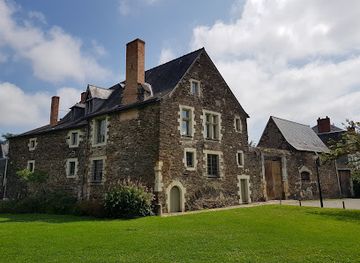 france/angers/attraction/place-de-la-paix