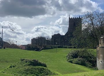 united-kingdom/bristol/attraction/round-pool