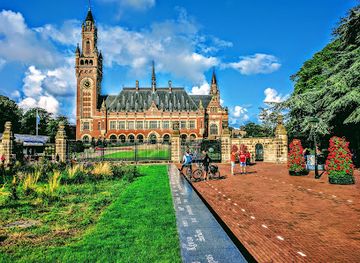 netherlands/the-hague/attraction/world-peace-flame