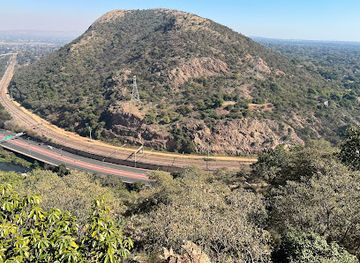 south-africa/pretoria/attraction/wonderboom-waterfall