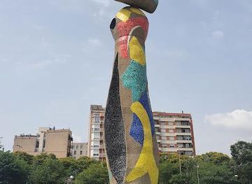 spain/barcelona/attraction/parc-joan-miro