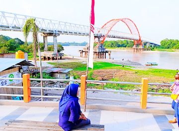 indonesia/central-kalimantan/attraction/kahayan-bridge