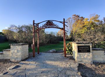 wisconsin/madison/attraction/university-of-wisconsin-madison-arboretum