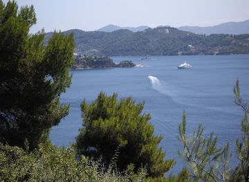 greece/skiathos/attraction/skiathos-view-b