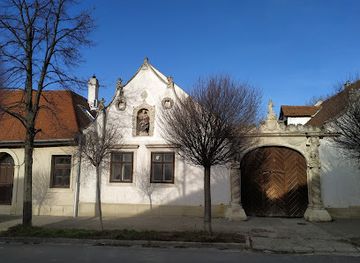 hungary/sopron/attraction/ket-mor-haz