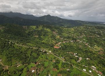 dominica/layou-river/attraction/horseback-ridge