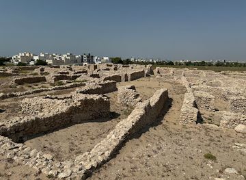 bahrain/hawar-islands/attraction/sar-burial-complex