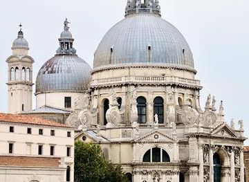 italy/venice/attraction/basilica-santa-maria-della-salute