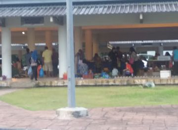 brunei/tutong-district/attraction/market-complex-tutong