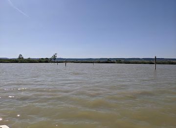 austria/neusiedler-see/attraction/einfahrt-kanal