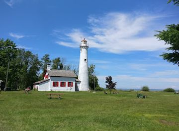 michigan/lower-peninsula/attraction/sturgeon-point-lighthouse