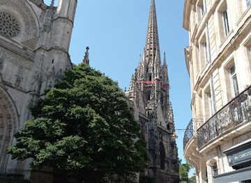 france/bordeaux-wine-region/attraction/place-duburg