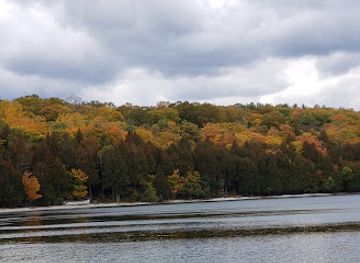 wisconsin/eastern-ridges-and-lowlands/attraction/schoolhouse-beach-park