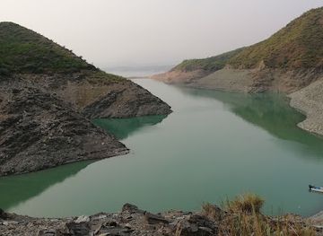 pakistan/hazara/attraction/tarbela-dam-boating-point