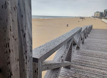 belgium/ostend-bruges-international-airport/attraction/uitkijk-en-rustpunt-zeedijk-mariakerke