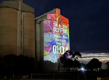 australia/yorke-peninsula/attraction/wallaroo-silo-light-show