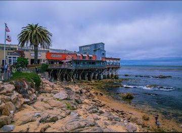 california/monterey/attraction/monterey-bay