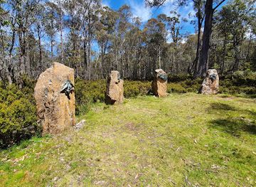 australia/central-highlands/attraction/the-steppes-sculptures