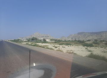 pakistan/makran-coastal-highway/attraction/makran-crystal-hawaii