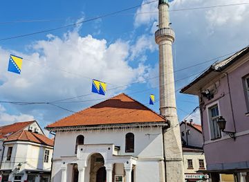 bosnia-and-herzegovina/tuzla/attraction/carsijska-hadzi-hasanova-dzamija
