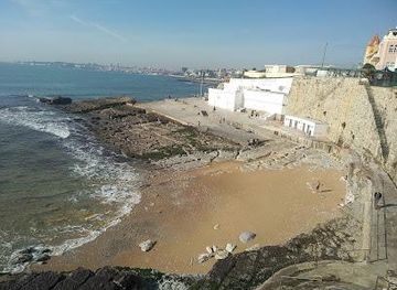 portugal/cascais/attraction/praia-da-azarujinha