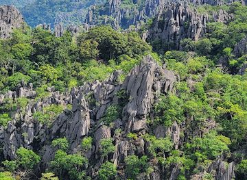 laos/khammouane-limestone-forest/attraction/the-rock-viewpoint