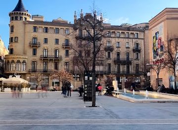 spain/catalonia/attraction/placa-sant-domenec