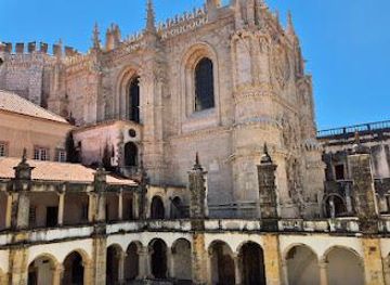 portugal/viseu/attraction/janela-do-capitulo