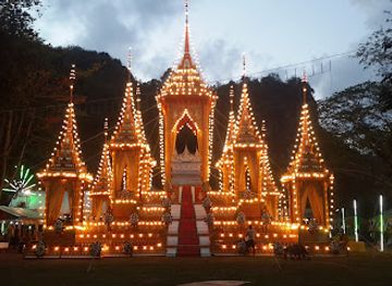 thailand/chumphon/attraction/wat-tham-khao-plu