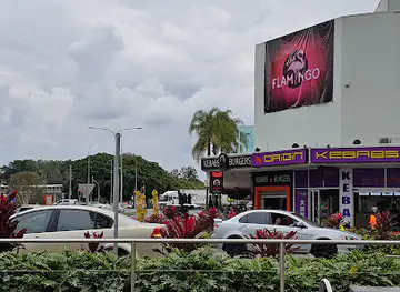 Pink Flamingo Spiegelclub - Gold Coast Attractions