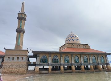 malaysia/perlis/attraction/al-hussain-mosque-kuala-perlis