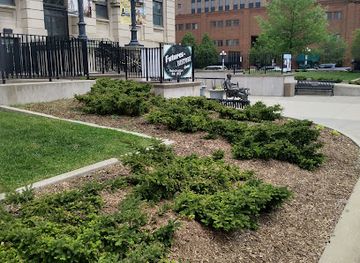 illinois/central-illinois/attraction/cruisin-with-lincoln-on-66-visitors-center-and-gift-shop