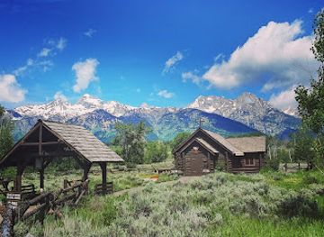 wyoming/grand-teton-national-park/attraction/chapel-of-the-transfiguration