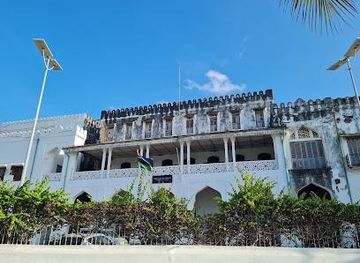 tanzania/zanzibar-city/attraction/people-s-palace-museum