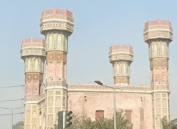 pakistan/lahore/attraction/chuburji