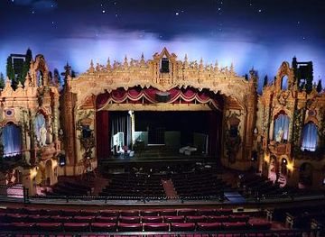 ohio/akron/attraction/akron-civic-theatre